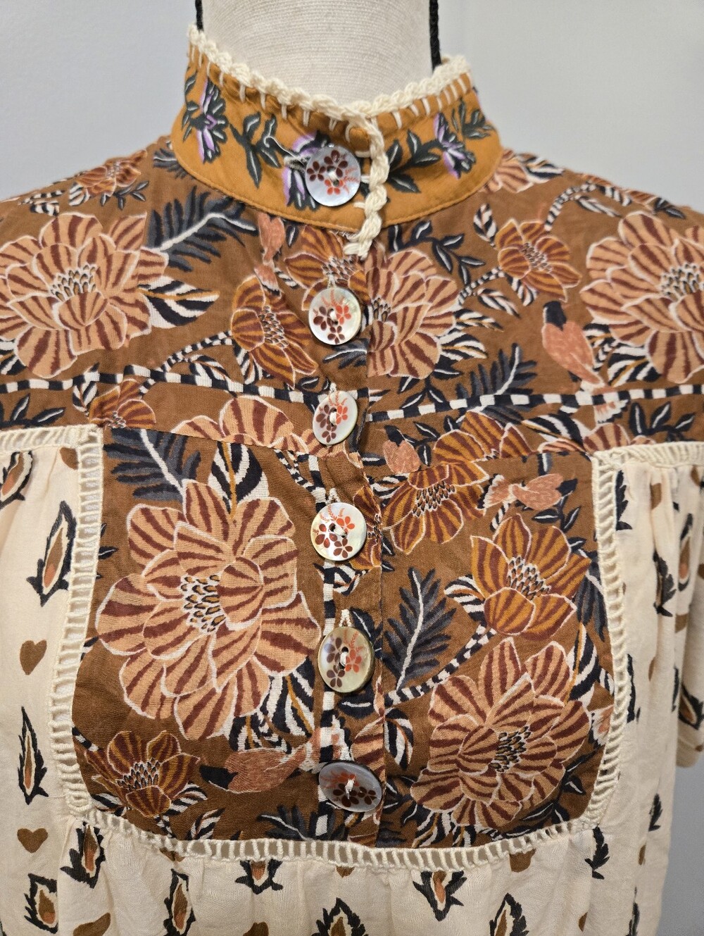 Farm Rio Ainika Floral Top - Picture 3 of 9